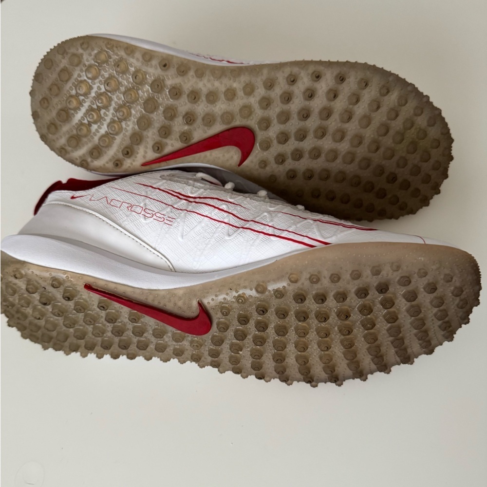 Nike Men's White and Red Athletic Shoes - Picture 5 of 10